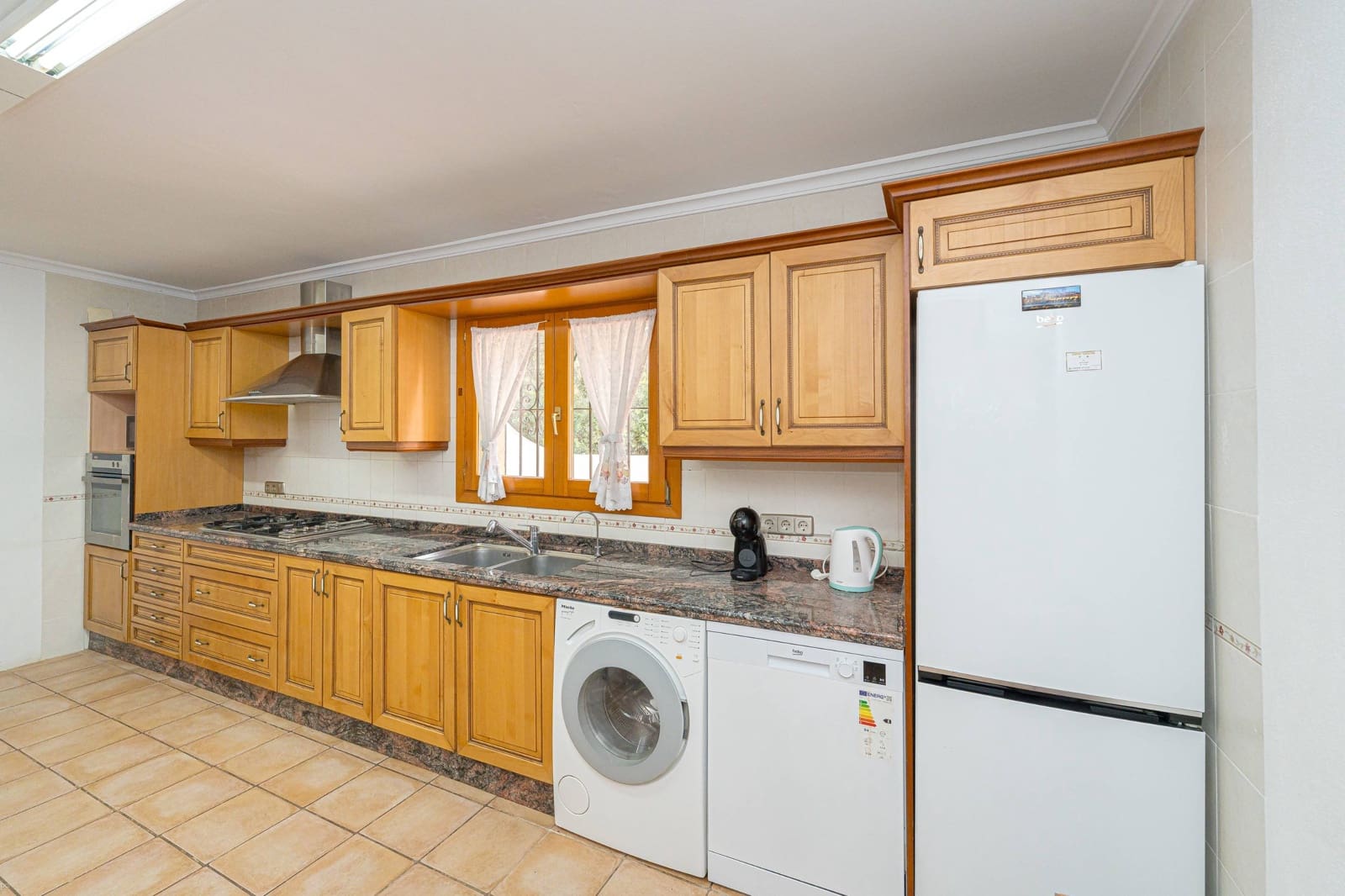 Villa/Maison de 5 chambres à louer à Benissa avec piscine - 3 500 € (Ref: 9462025)