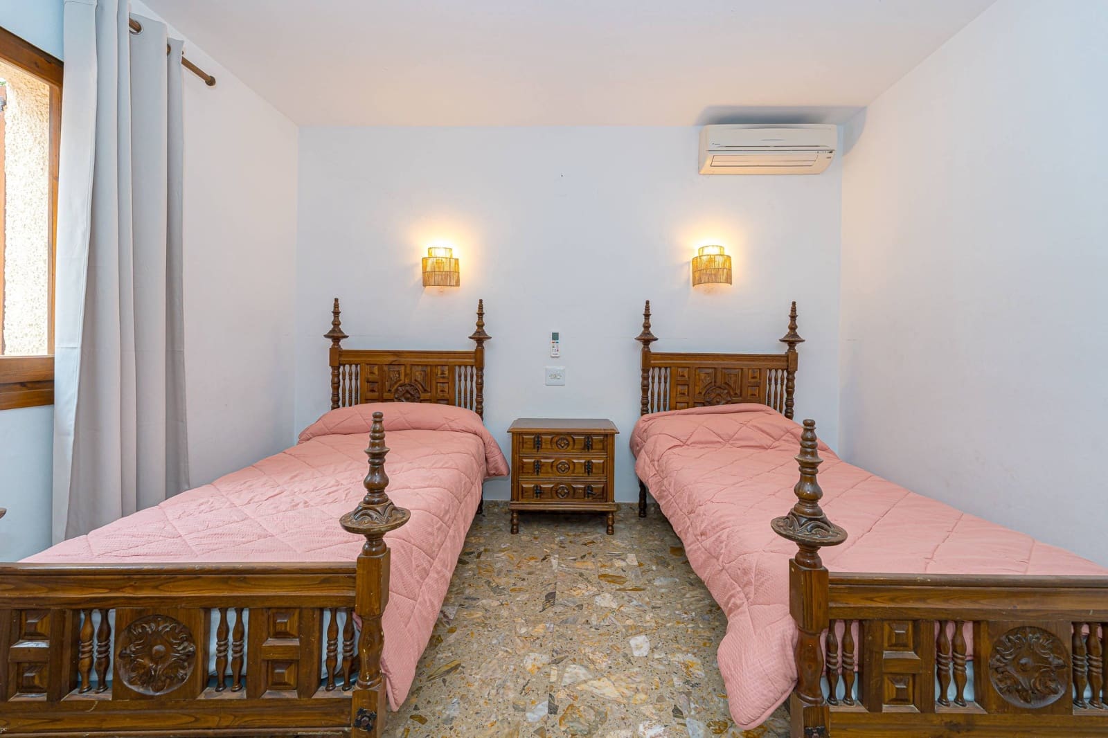 Villa/Maison de 5 chambres à louer à Benissa avec piscine - 3 500 € (Ref: 9462025)