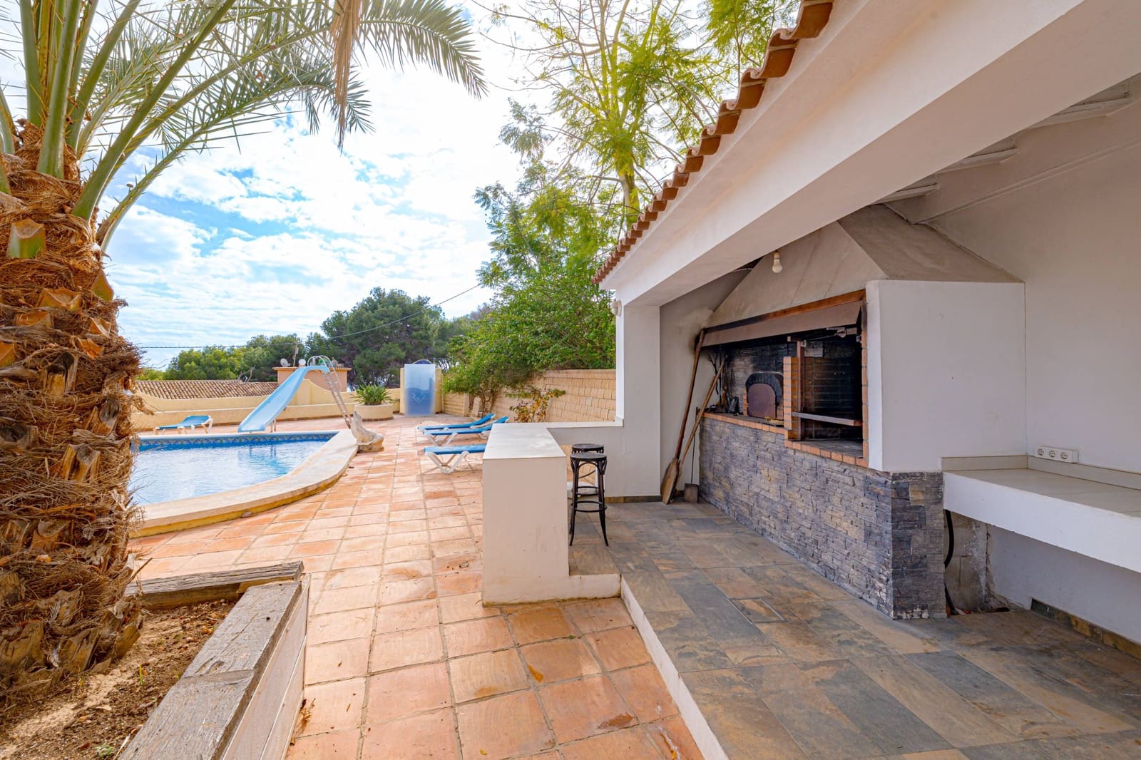 Villa/Maison de 5 chambres à louer à Benissa avec piscine - 3 500 € (Ref: 9462025)