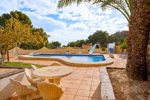 Villa/Maison de 5 chambres à louer à Benissa - 3 500 € (Ref: 9462025)