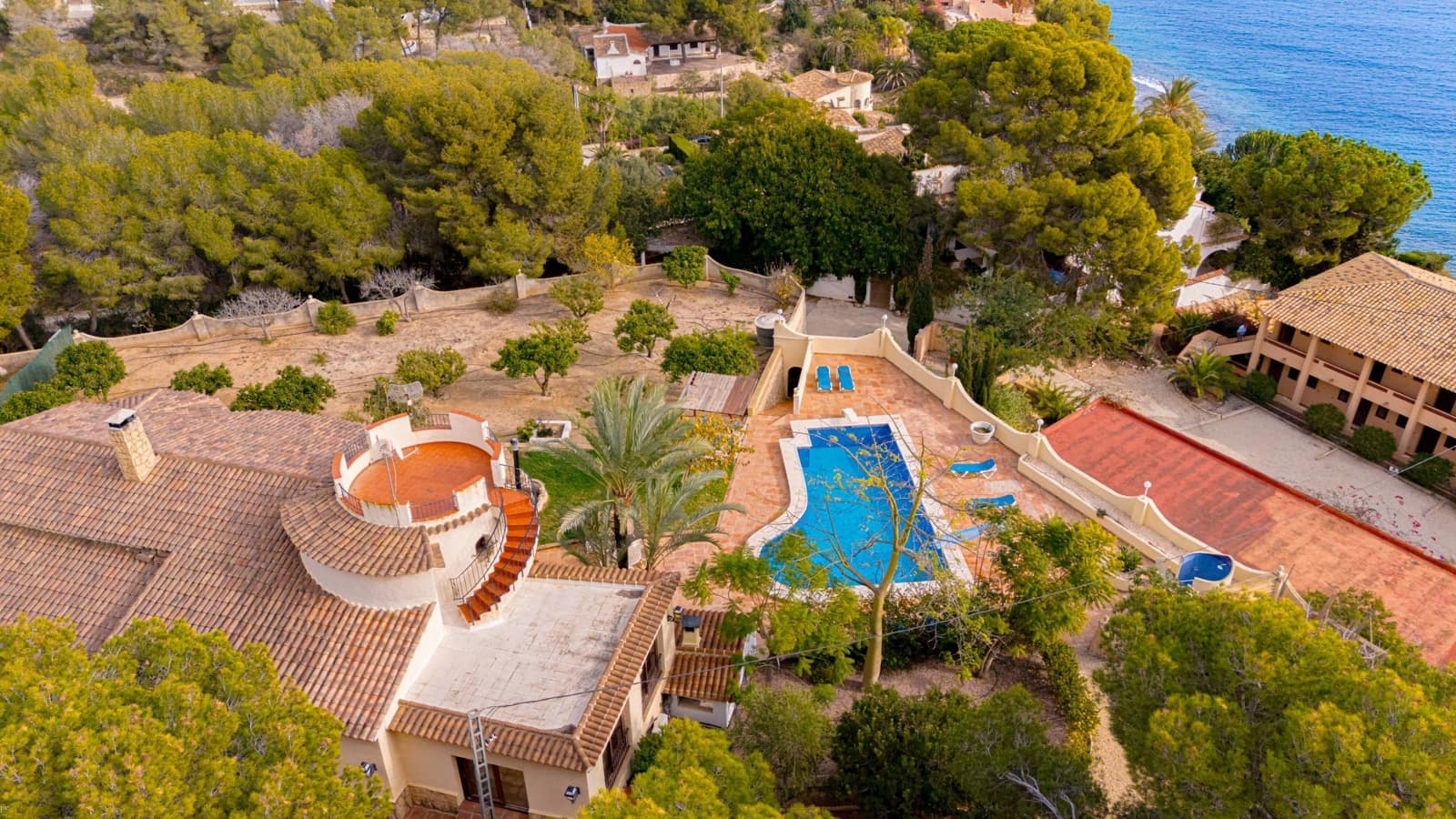 Villa/Maison de 5 chambres à louer à Benissa avec piscine - 3 500 € (Ref: 9462025)