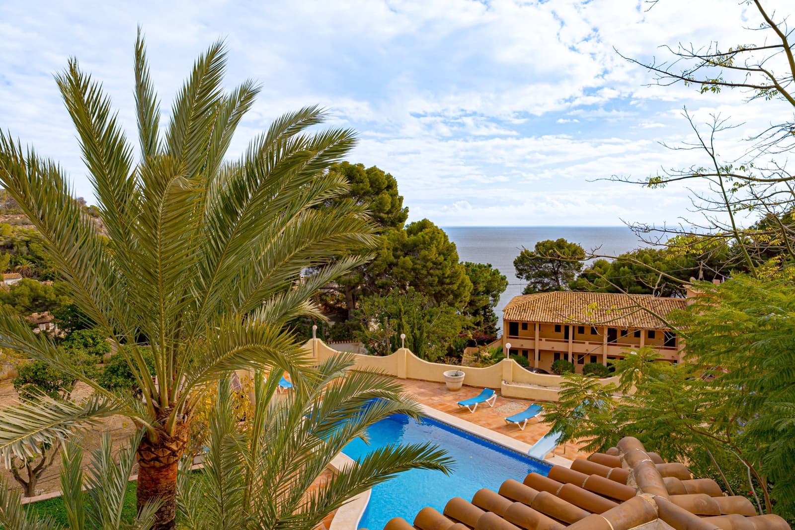 Villa/Maison de 5 chambres à louer à Benissa avec piscine - 3 500 € (Ref: 9462025)