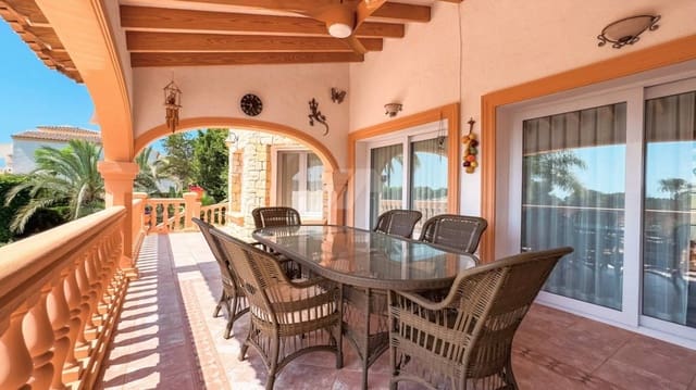 6 soveværelse Villa til salg i Moraira, Teulada-Moraira med swimmingpool - € 2.100.000 (Ref: 9533670)