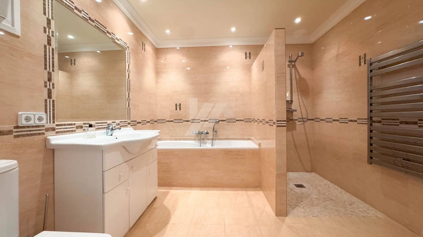 6 soveværelse Villa til salg i Moraira med swimmingpool - € 2.100.000 (Ref: 9533670)