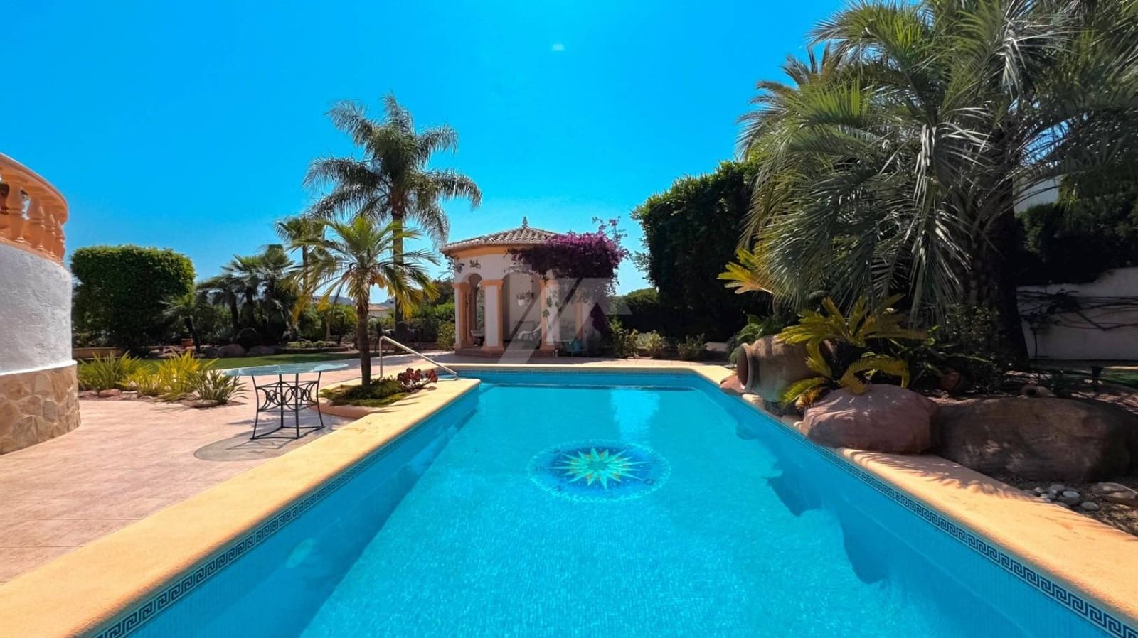 6 soveværelse Villa til salg i Moraira med swimmingpool - € 2.100.000 (Ref: 9533670)
