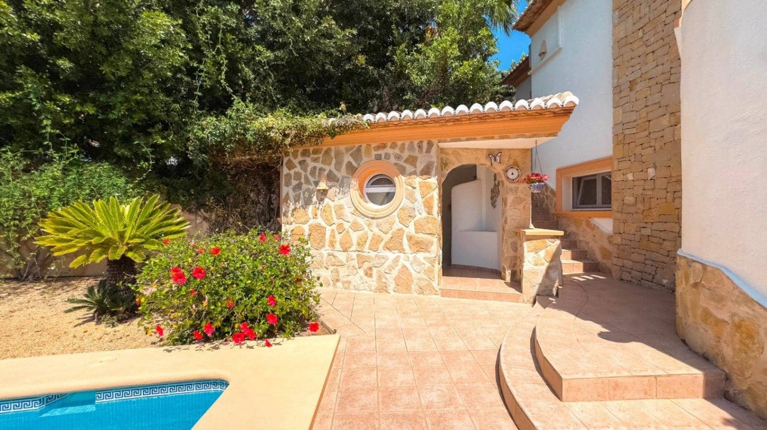 6 soveværelse Villa til salg i Moraira med swimmingpool - € 2.100.000 (Ref: 9533670)