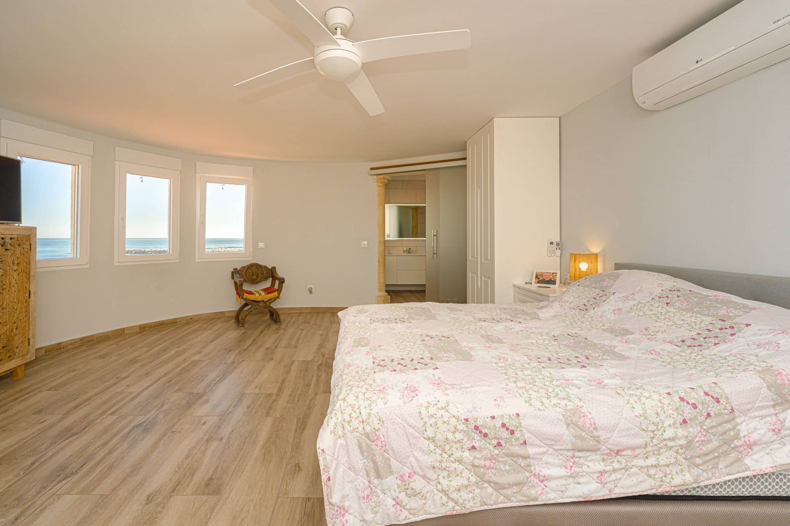 3 bedroom Villa for sale in Denia - € 799,500 (Ref: 9596058)