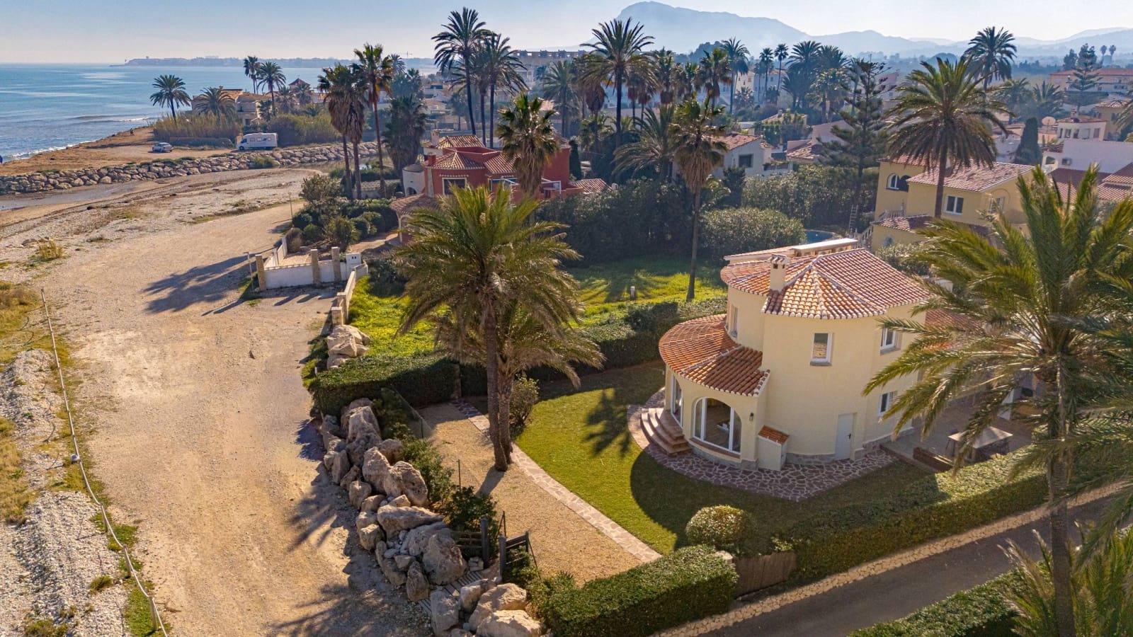 3 bedroom Villa for sale in Denia - € 799,500 (Ref: 9596058)