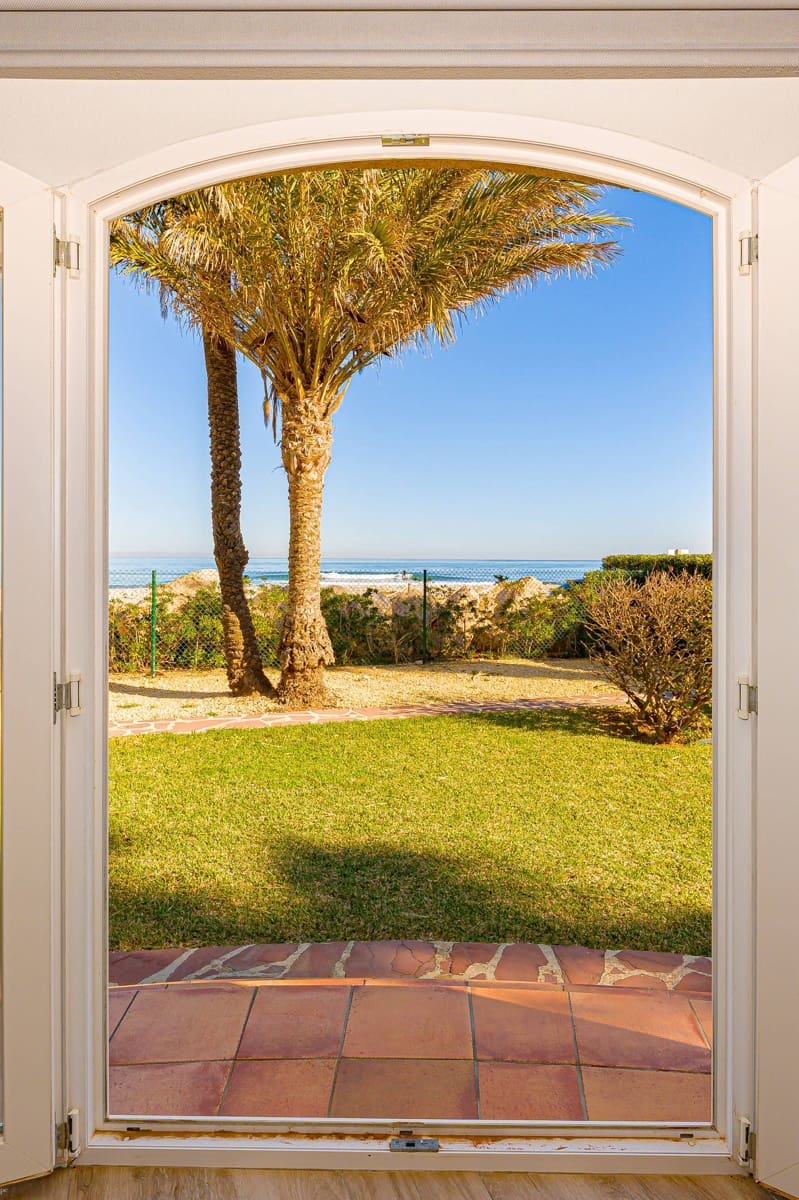 3 bedroom Villa for sale in Denia - € 693,000 (Ref: 9596058)
