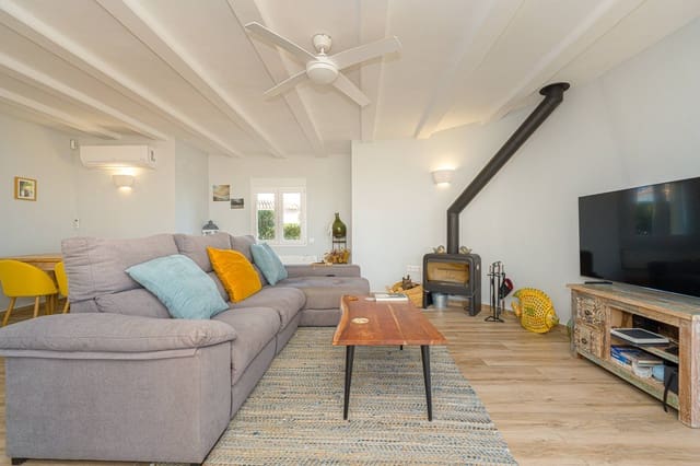 Chalet de 3 habitaciones en Dénia en venta - 693.000 € (Ref: 9596058)