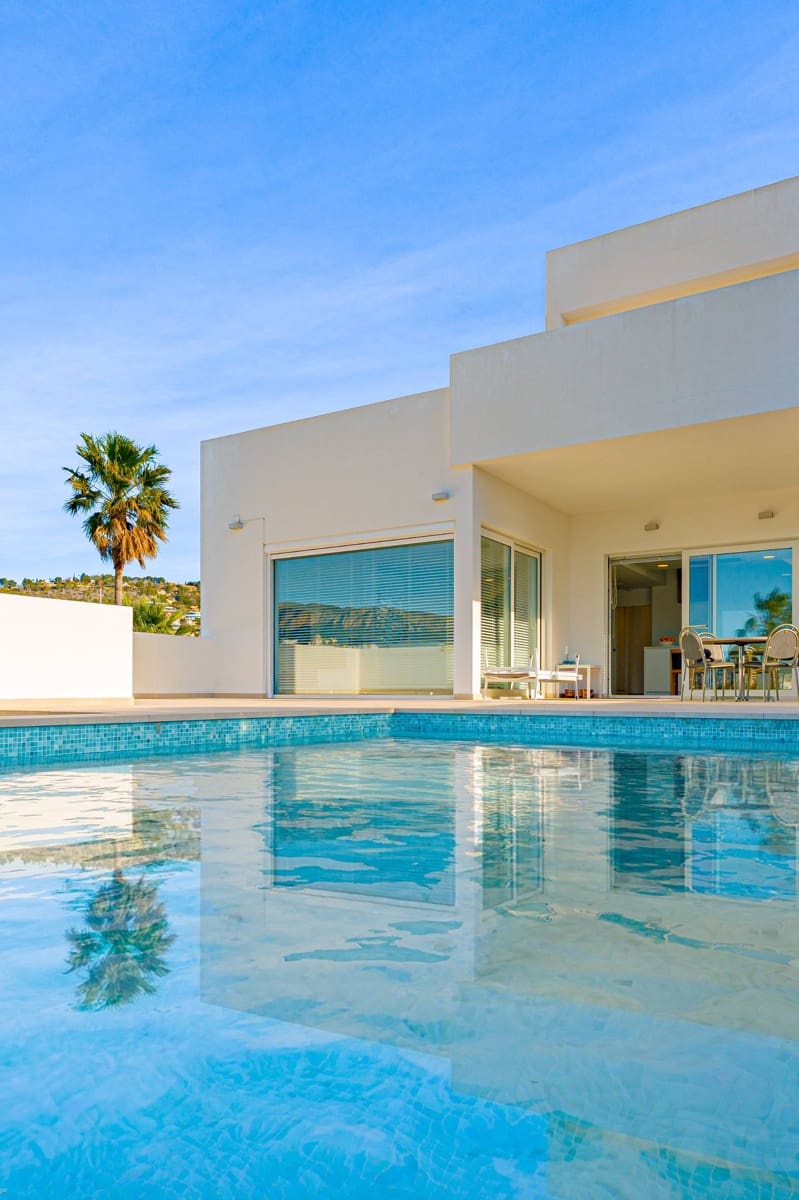 4 bedroom Villa for sale in Calpe / Calp with pool garage - € 1,380,000 (Ref: 9674150)