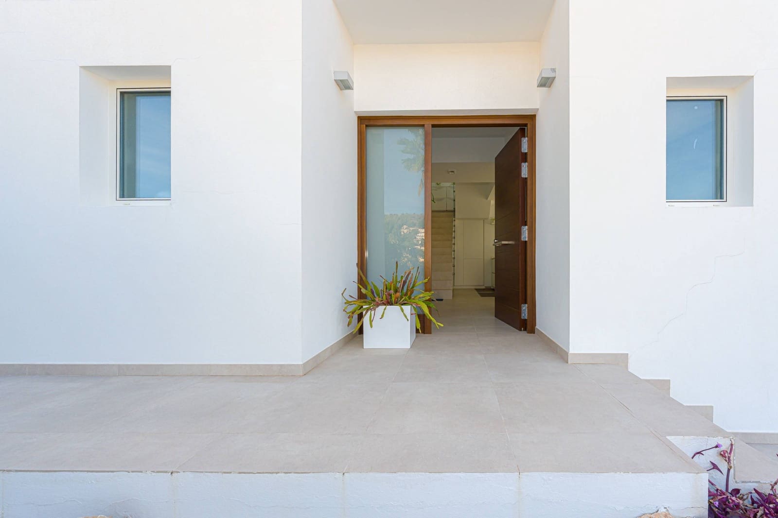 4 bedroom Villa for sale in Calpe / Calp with pool garage - € 1,380,000 (Ref: 9674150)