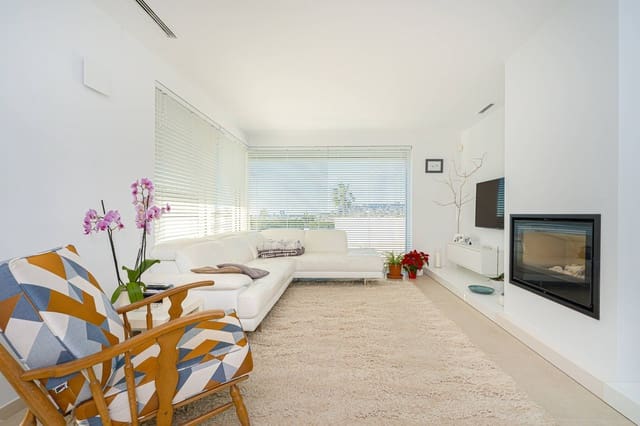 4 bedroom Villa for sale in Calpe / Calp with pool garage - € 1,380,000 (Ref: 9674150)