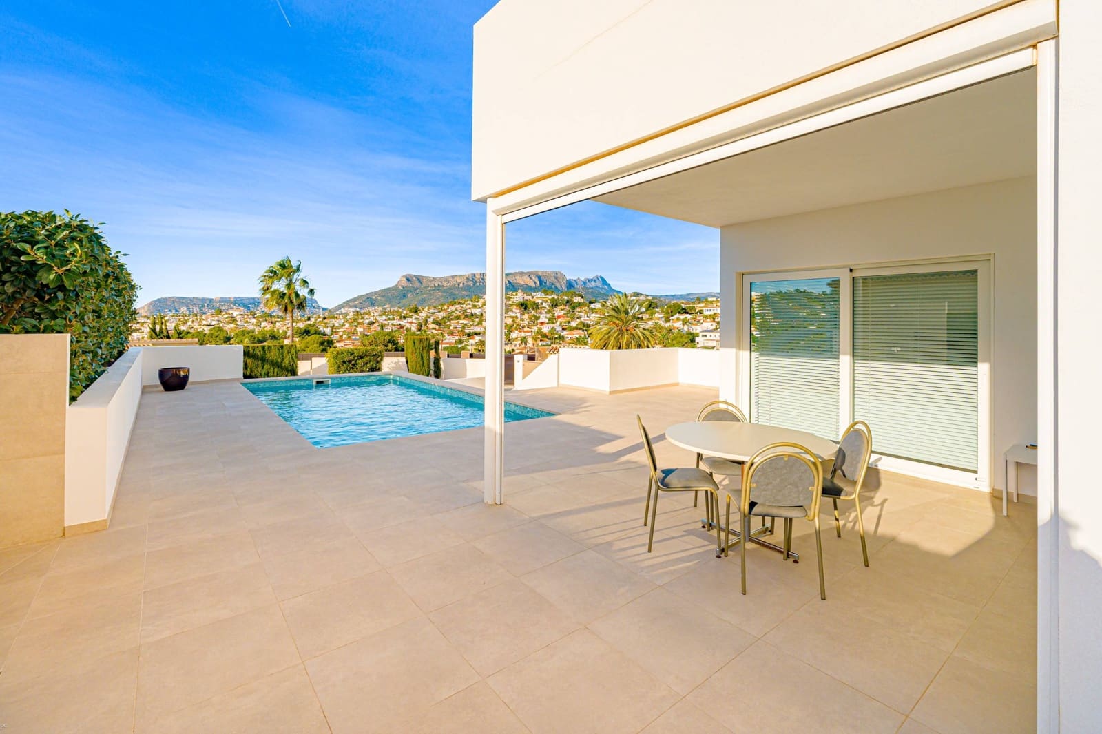 4 bedroom Villa for sale in Calpe / Calp with pool garage - € 1,380,000 (Ref: 9674150)
