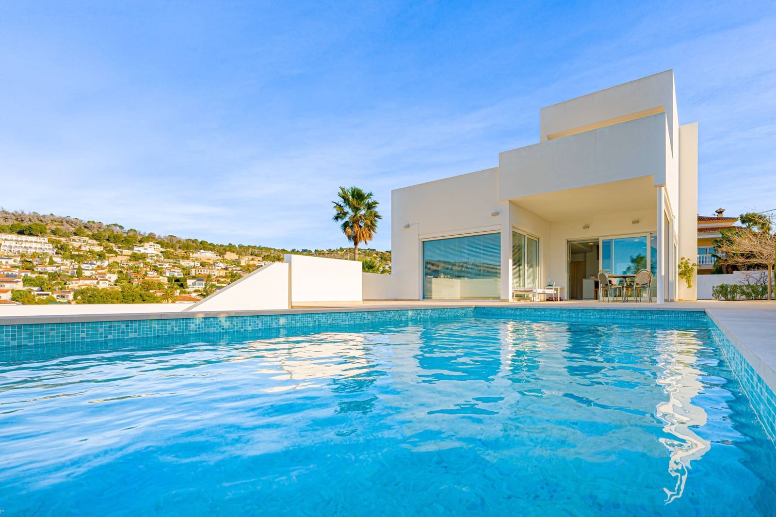 4 bedroom Villa for sale in Calpe / Calp with pool garage - € 1,380,000 (Ref: 9674150)
