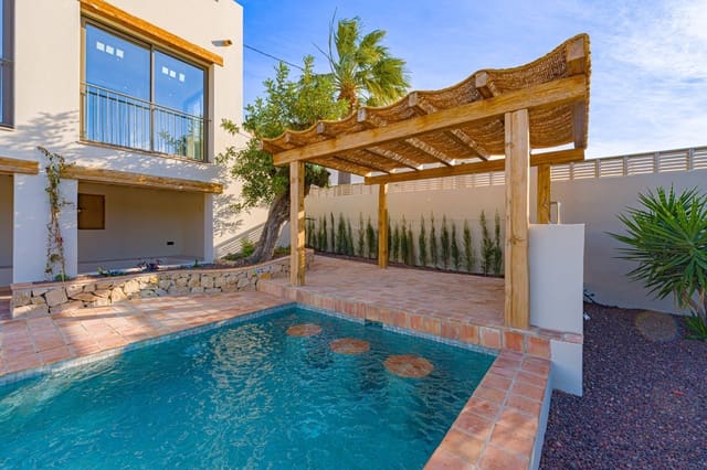 3 soveværelse Villa til salg i Benissa med swimmingpool - € 870.000 (Ref: 9674151)