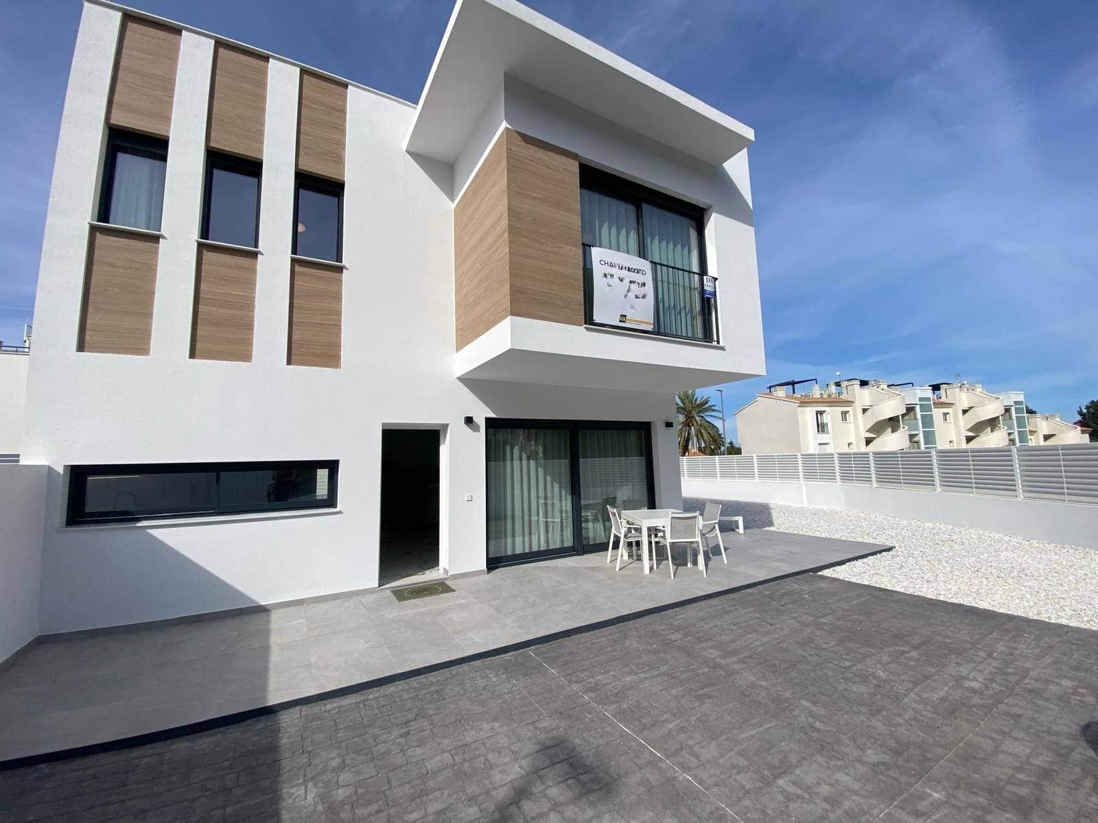 3 bedroom Villa for sale in Denia with pool garage - € 675,000 (Ref: 9679799)