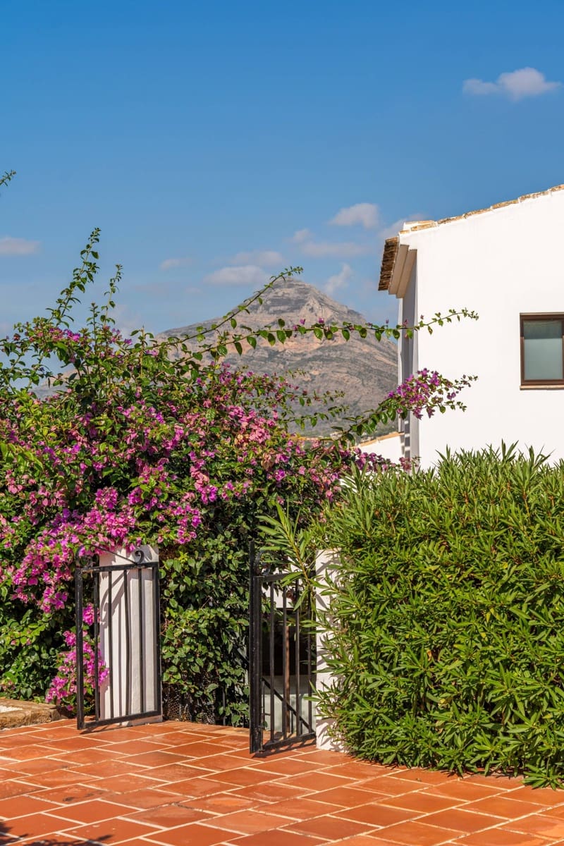 3 slaapkamer Villa te koop in Javea / Xabia met zwembad - € 2.450.000 (Ref: 9732046)