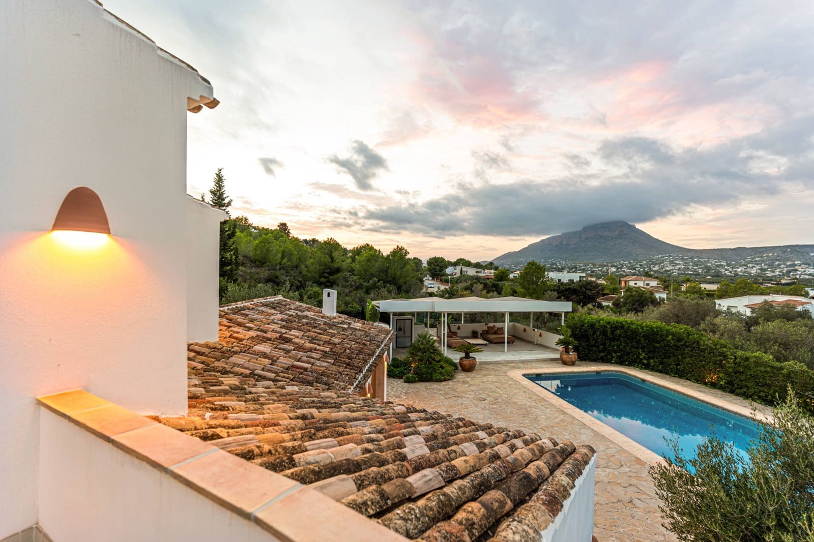 3 slaapkamer Villa te koop in Javea / Xabia met zwembad - € 2.450.000 (Ref: 9732046)