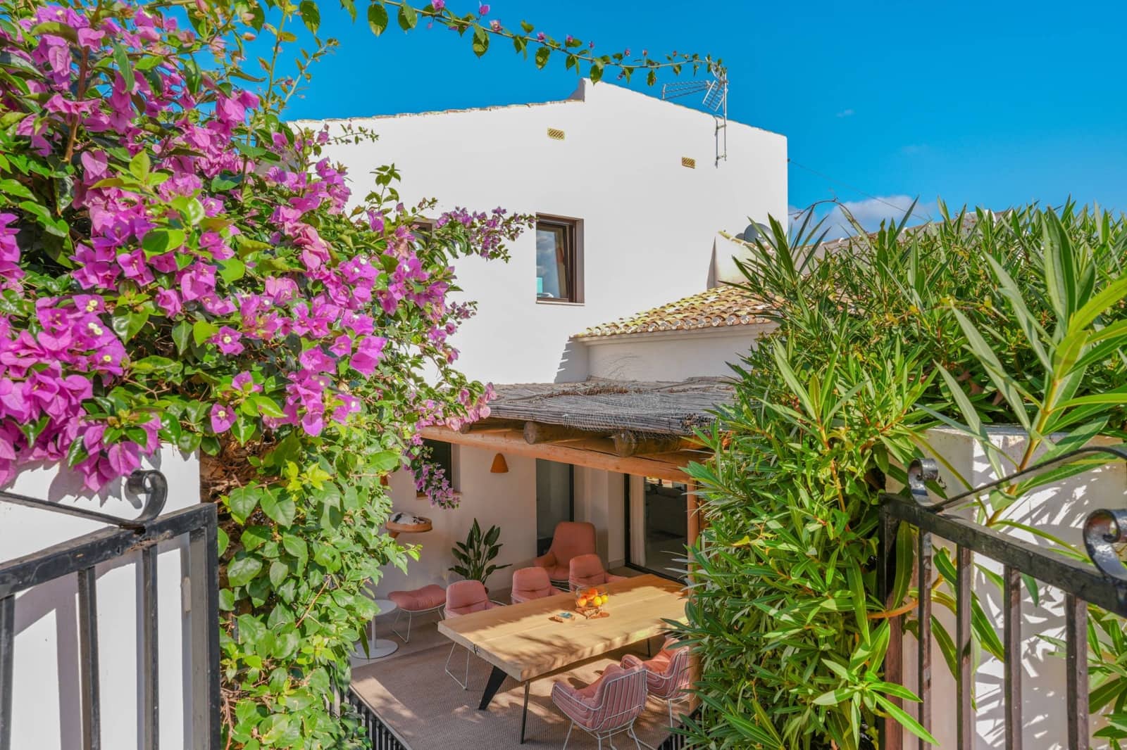 3 slaapkamer Villa te koop in Javea / Xabia met zwembad - € 2.450.000 (Ref: 9732046)