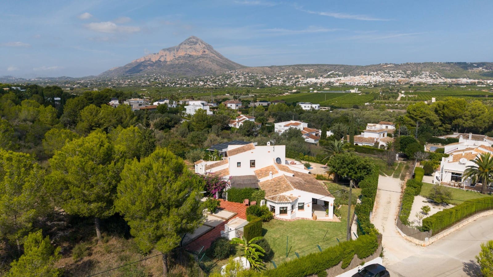 3 slaapkamer Villa te koop in Javea / Xabia met zwembad - € 2.450.000 (Ref: 9732046)