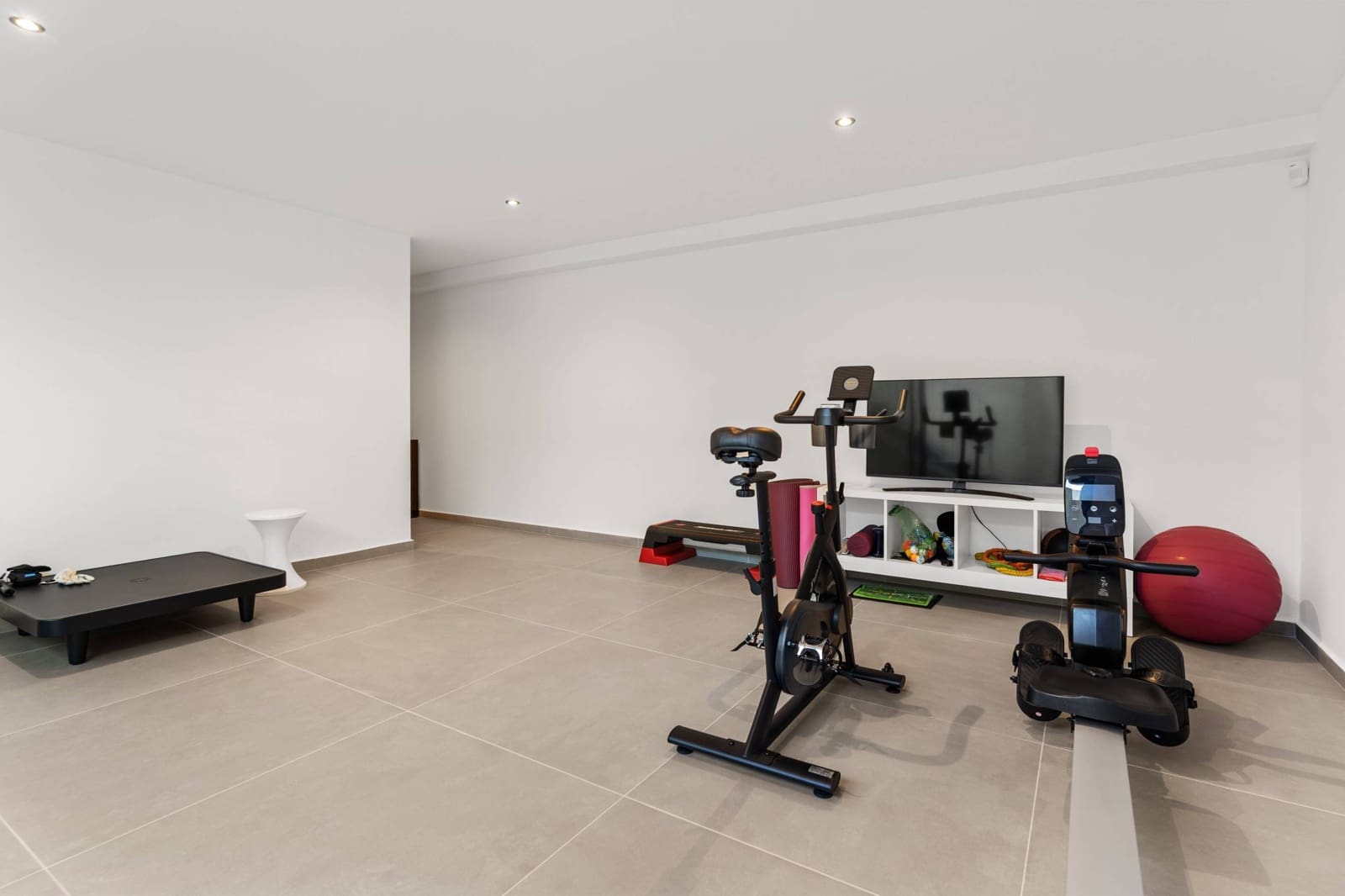 3 bedroom Villa for sale in Denia with pool - € 1,195,000 (Ref: 9732047)