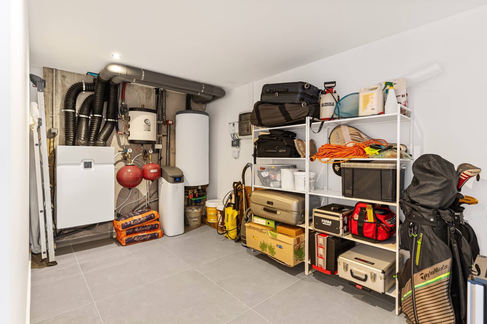 3 bedroom Villa for sale in Denia with pool - € 1,195,000 (Ref: 9732047)