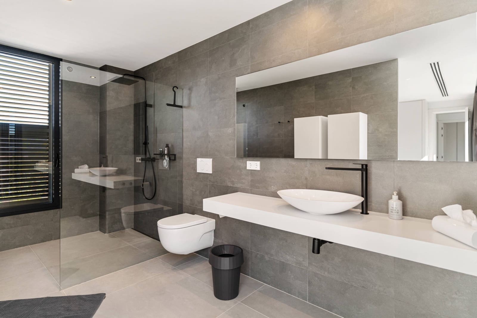 3 bedroom Villa for sale in Denia with pool - € 1,195,000 (Ref: 9732047)