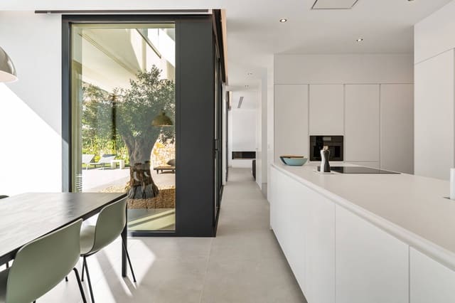 3 soveværelse Villa til salg i El Montgó, Dénia med swimmingpool - € 1.195.000 (Ref: 9732047)