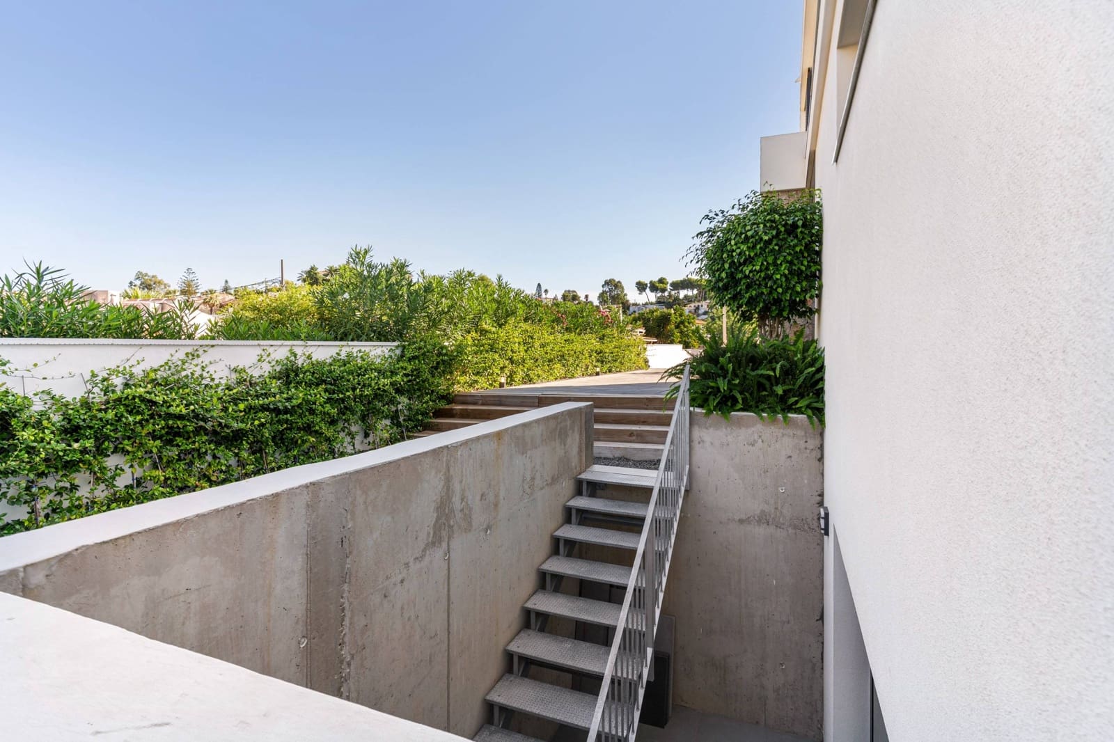 3 bedroom Villa for sale in Denia with pool - € 1,195,000 (Ref: 9732047)