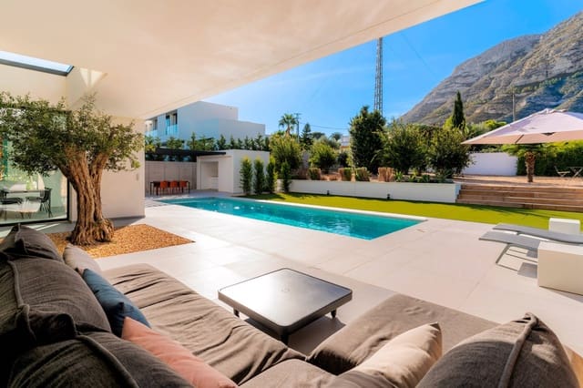 3 soveværelse Villa til salg i El Montgó, Dénia med swimmingpool - € 1.195.000 (Ref: 9732047)