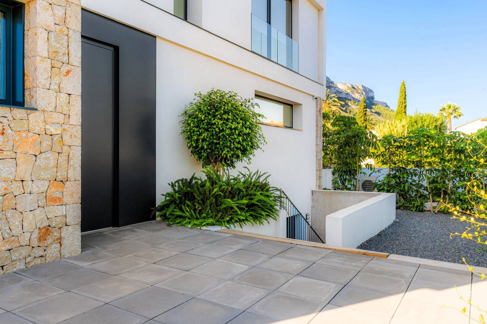 3 bedroom Villa for sale in Denia with pool - € 1,195,000 (Ref: 9732047)