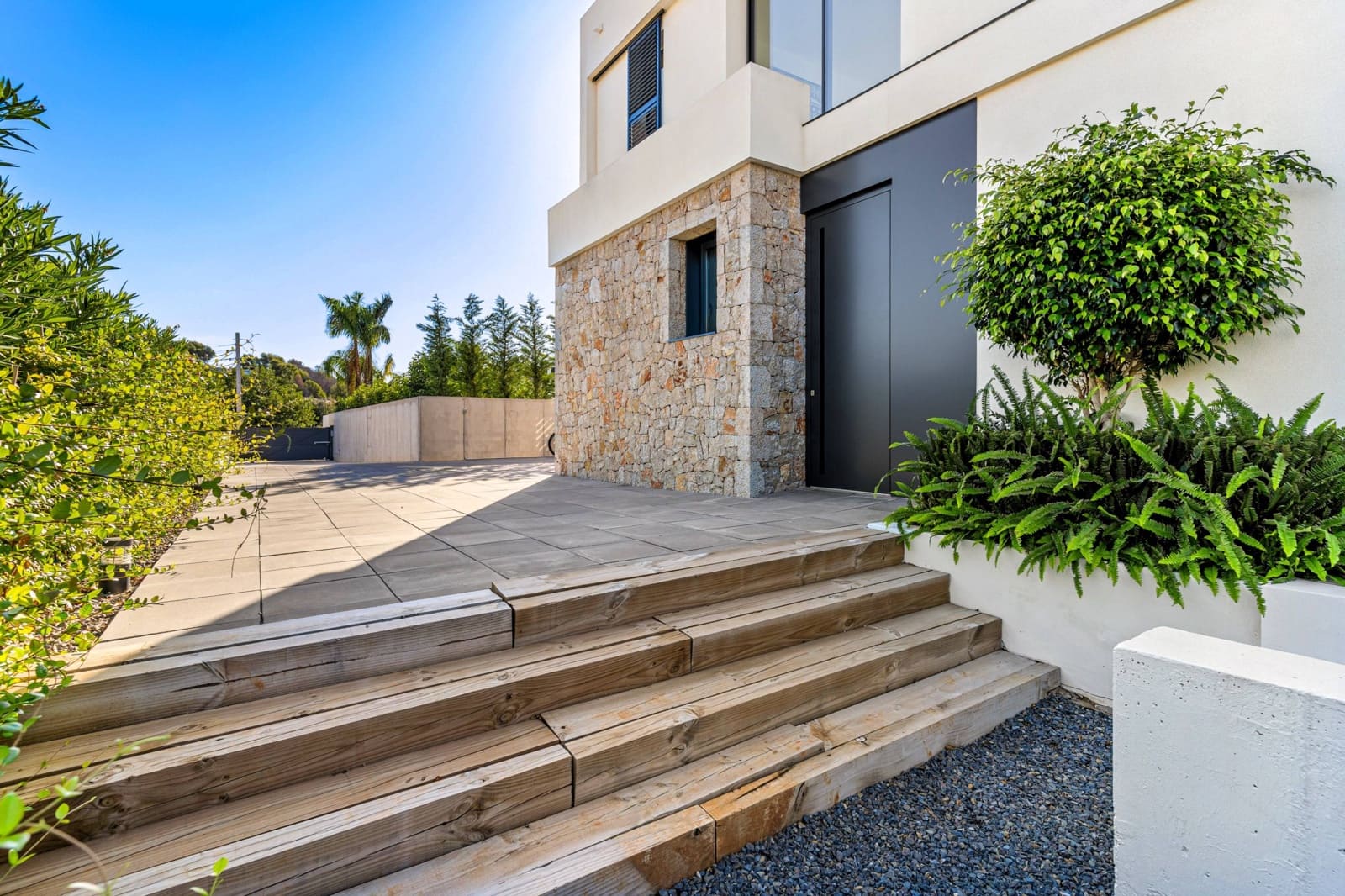 3 bedroom Villa for sale in Denia with pool - € 1,195,000 (Ref: 9732047)