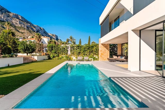 3 soveværelse Villa til salg i El Montgó, Dénia med swimmingpool - € 1.195.000 (Ref: 9732047)