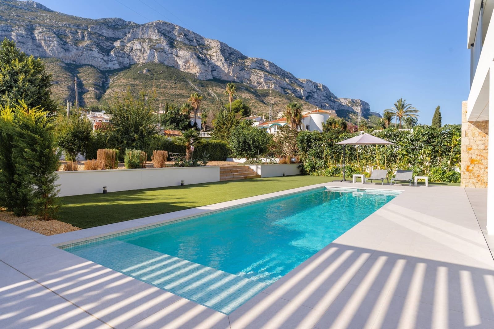 3 bedroom Villa for sale in Denia with pool - € 1,195,000 (Ref: 9732047)