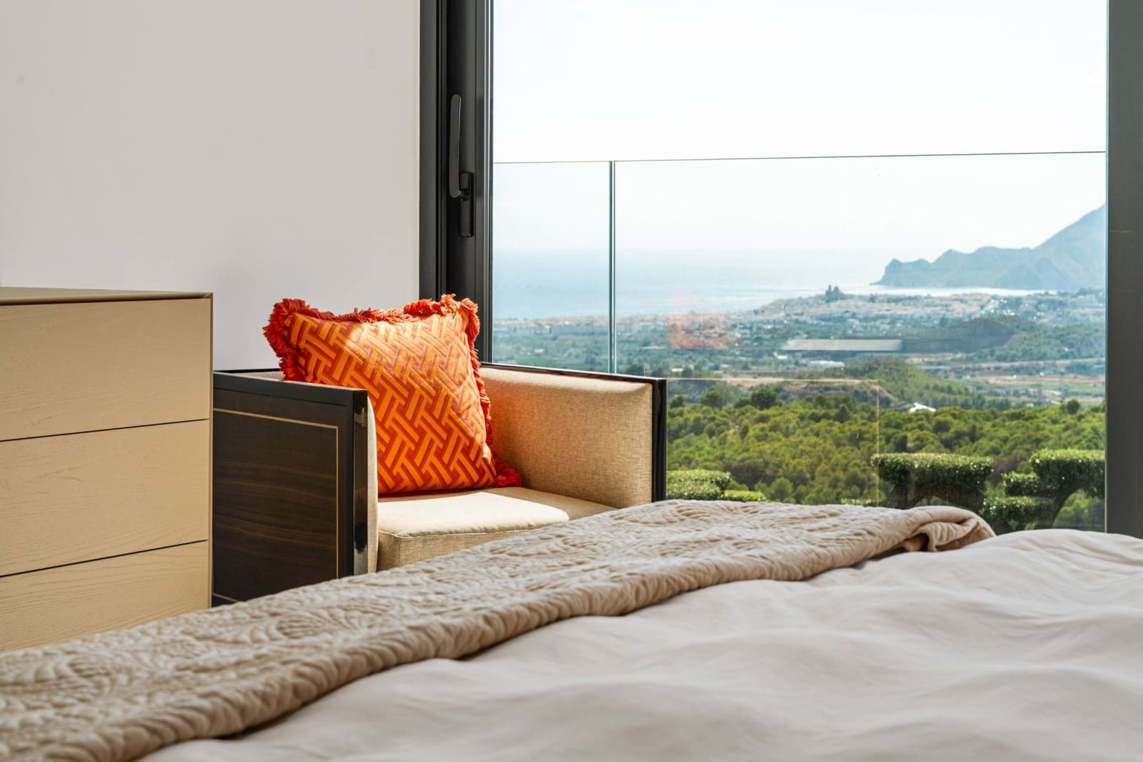 6 bedroom Villa for sale in Altea la Vella with pool - € 5,595,000 (Ref: 9732048)