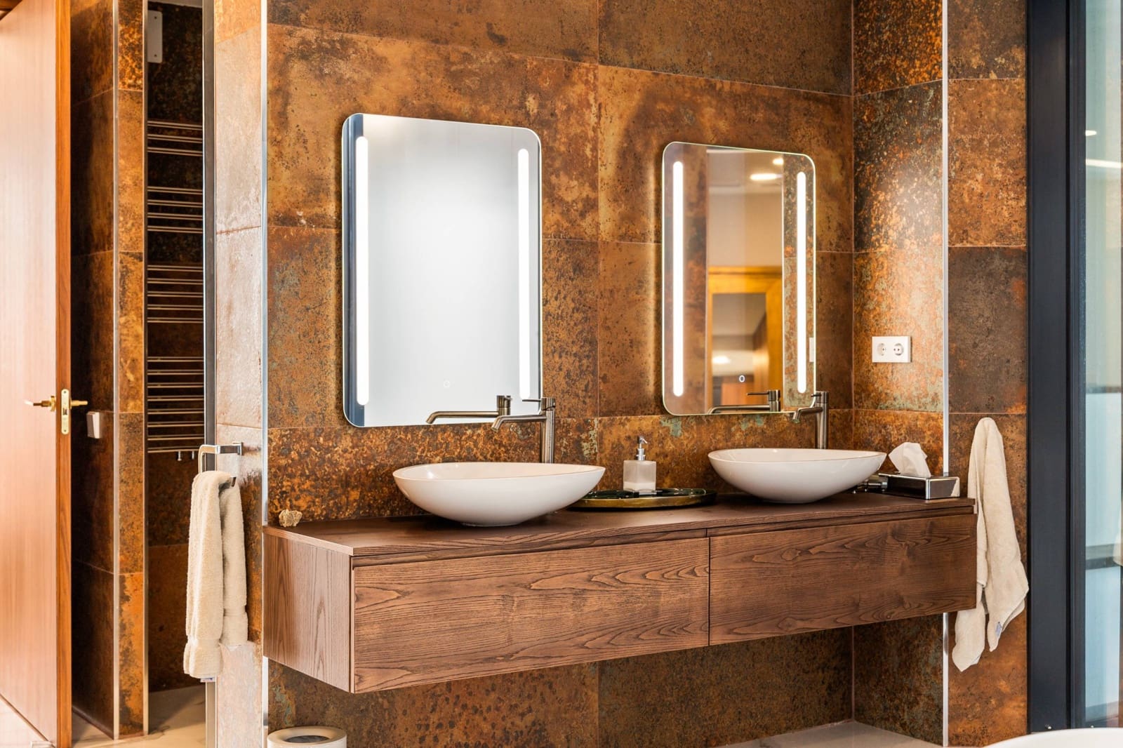 6 bedroom Villa for sale in Altea la Vella with pool - € 5,595,000 (Ref: 9732048)