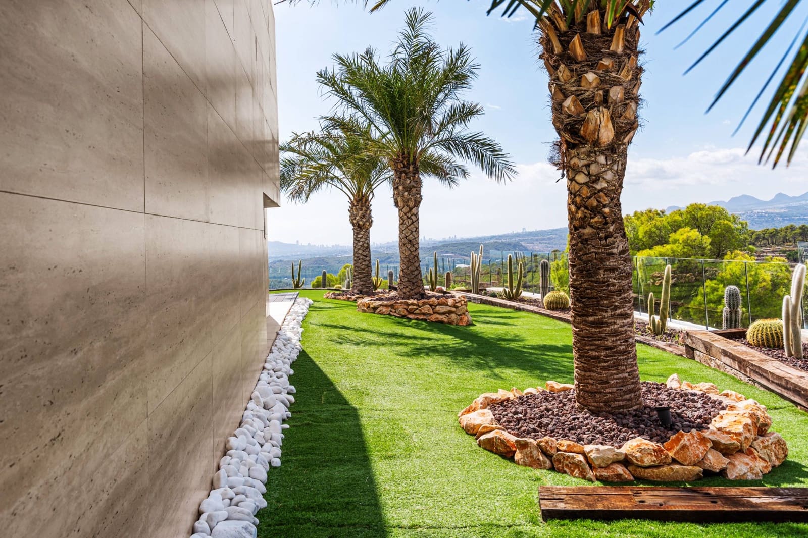 6 bedroom Villa for sale in Altea la Vella with pool - € 5,595,000 (Ref: 9732048)