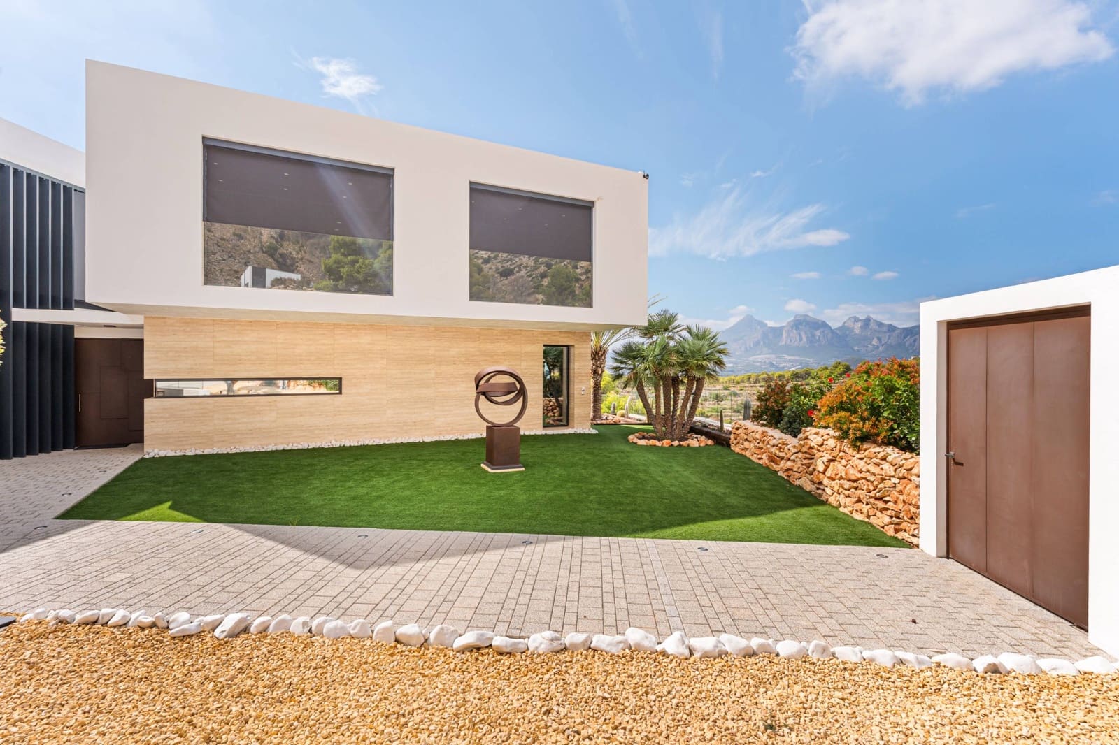 6 bedroom Villa for sale in Altea la Vella with pool - € 5,595,000 (Ref: 9732048)