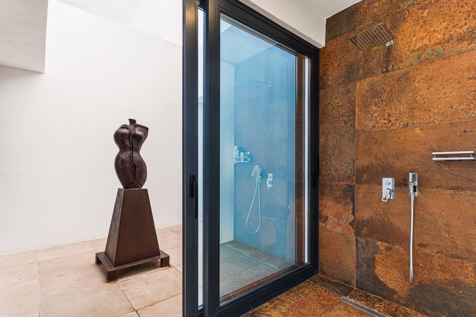 6 bedroom Villa for sale in Altea la Vella with pool - € 5,595,000 (Ref: 9732048)