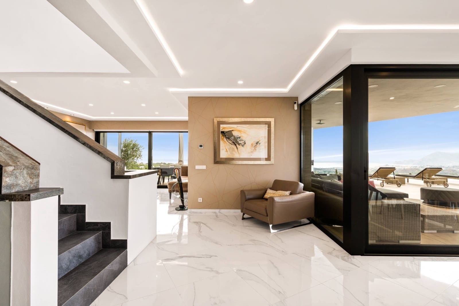 6 bedroom Villa for sale in Altea la Vella with pool - € 5,595,000 (Ref: 9732048)