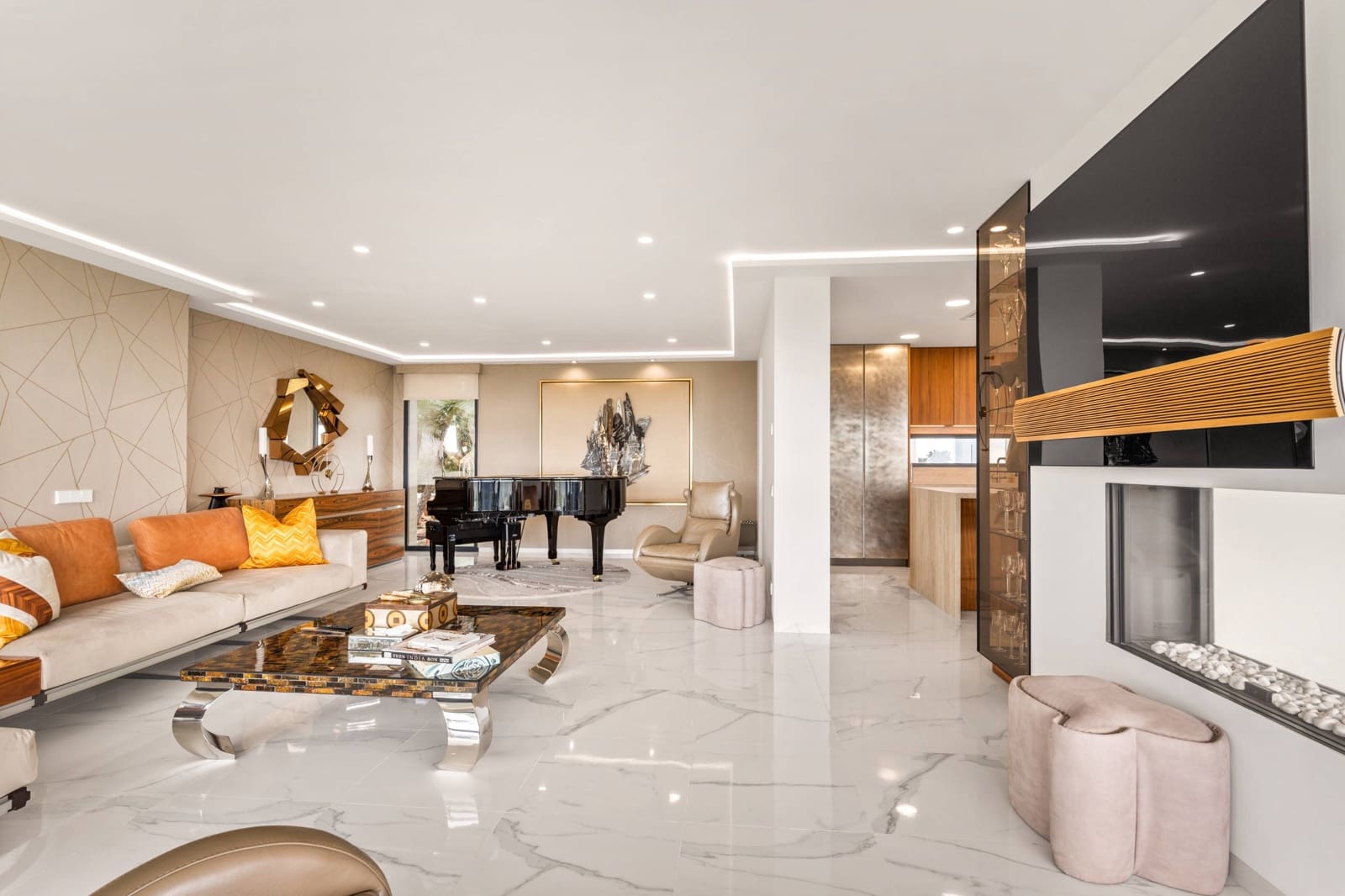 6 bedroom Villa for sale in Altea la Vella with pool - € 5,595,000 (Ref: 9732048)