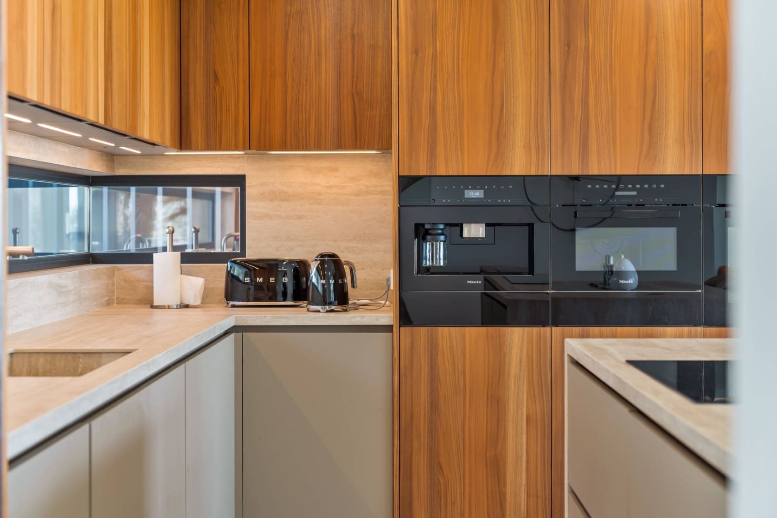 6 bedroom Villa for sale in Altea la Vella with pool - € 5,595,000 (Ref: 9732048)