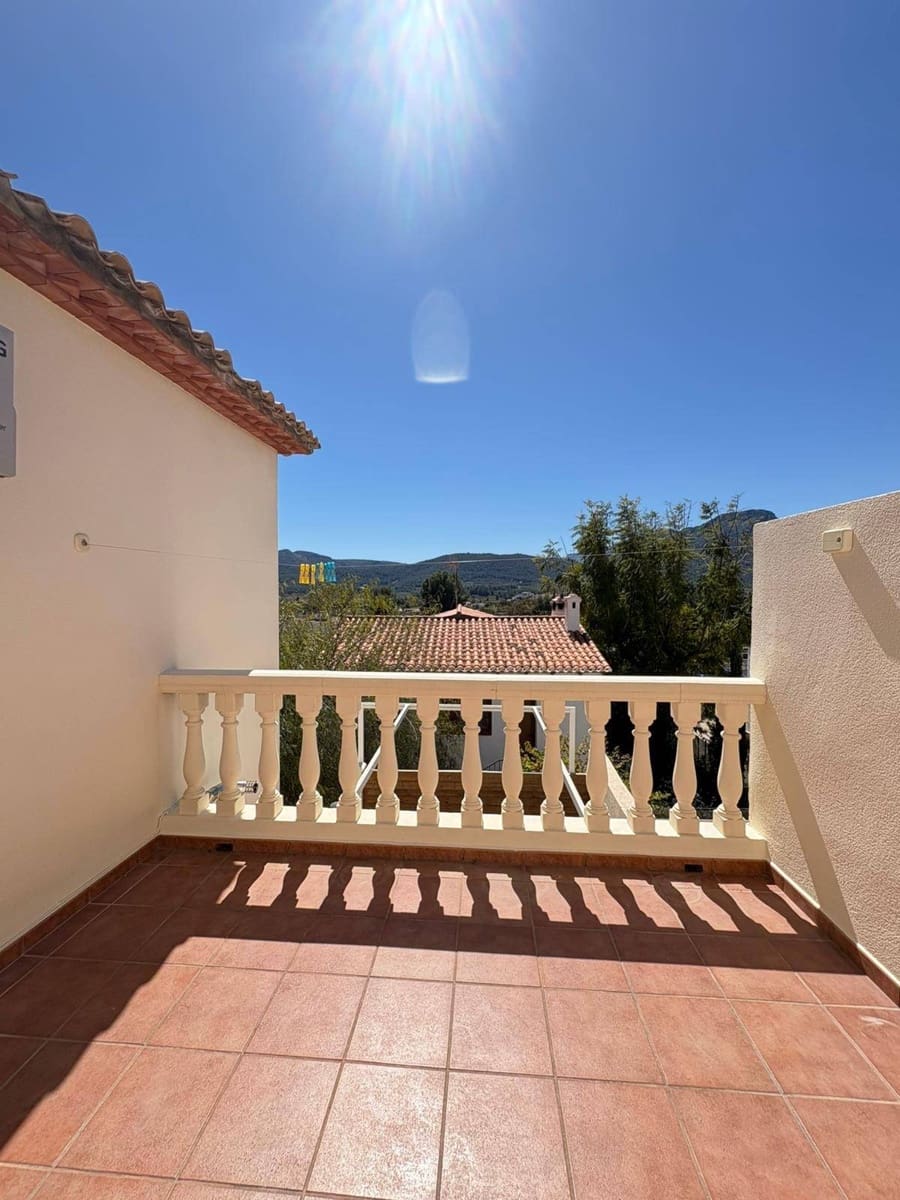 Villa/Maison Mitoyenne de 3 chambres à louer à Alcalali / Alcanali avec piscine - 950 € (Ref: 9738492)