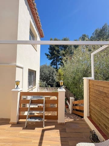 Villa/Maison Mitoyenne de 3 chambres à louer à Alcalalí / Alcanalí avec piscine - 950 € (Ref: 9738492)