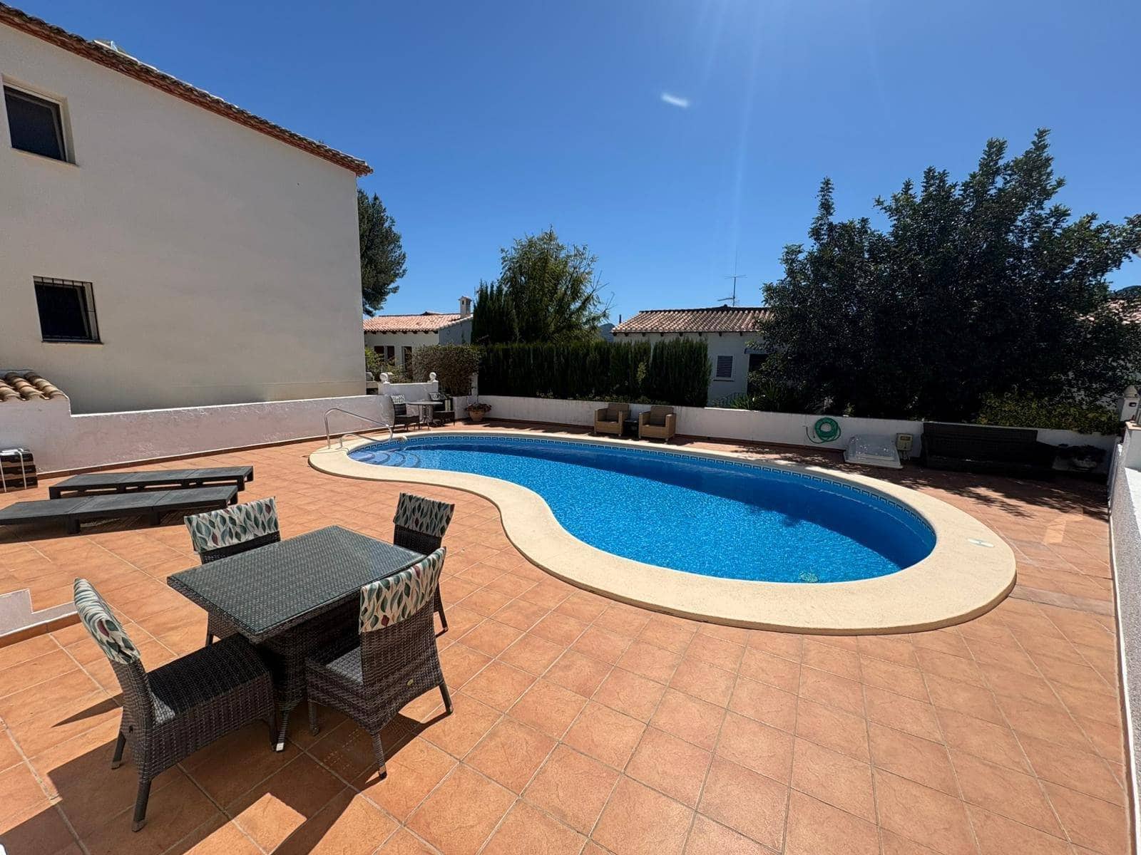 Villa/Maison Mitoyenne de 3 chambres à louer à Alcalali / Alcanali avec piscine - 950 € (Ref: 9738492)