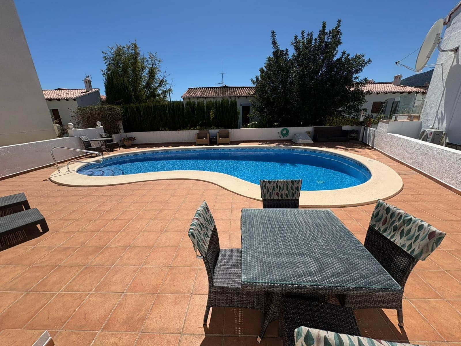 Villa/Maison Mitoyenne de 3 chambres à louer à Alcalali / Alcanali avec piscine - 950 € (Ref: 9738492)