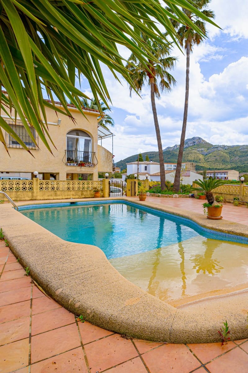 4 bedroom Villa for sale in Parcent with pool - € 450,000 (Ref: 9741707)