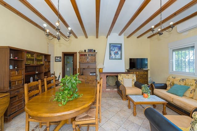 4 Zimmer Villa zu verkaufen in Parcent mit Pool - 450.000 € (Ref: 9741707)