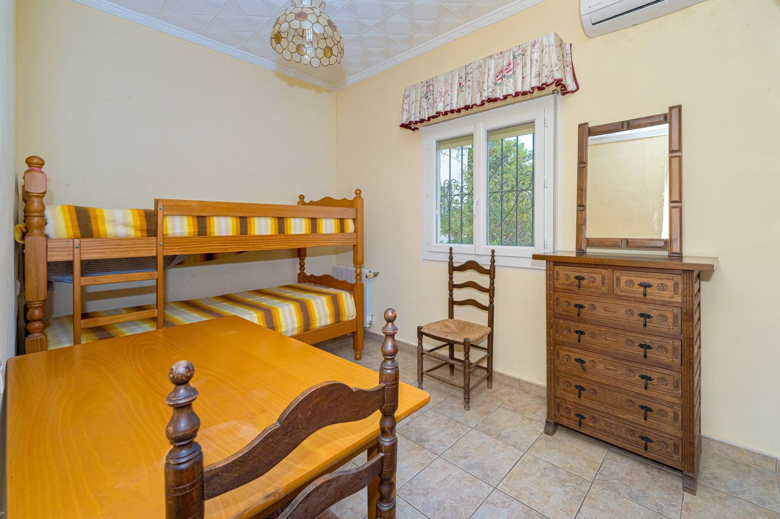 4 bedroom Villa for sale in Parcent with pool - € 450,000 (Ref: 9741707)